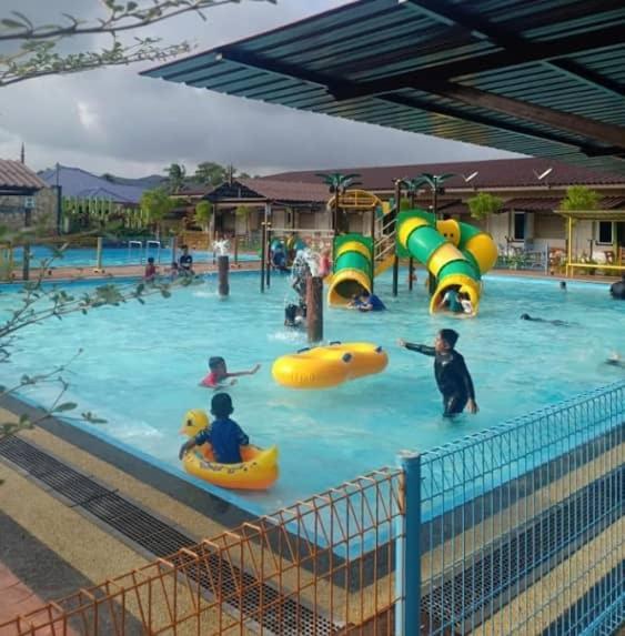 Asfa D Village - Resort - Homestay - Family Room Kemasik Εξωτερικό φωτογραφία
